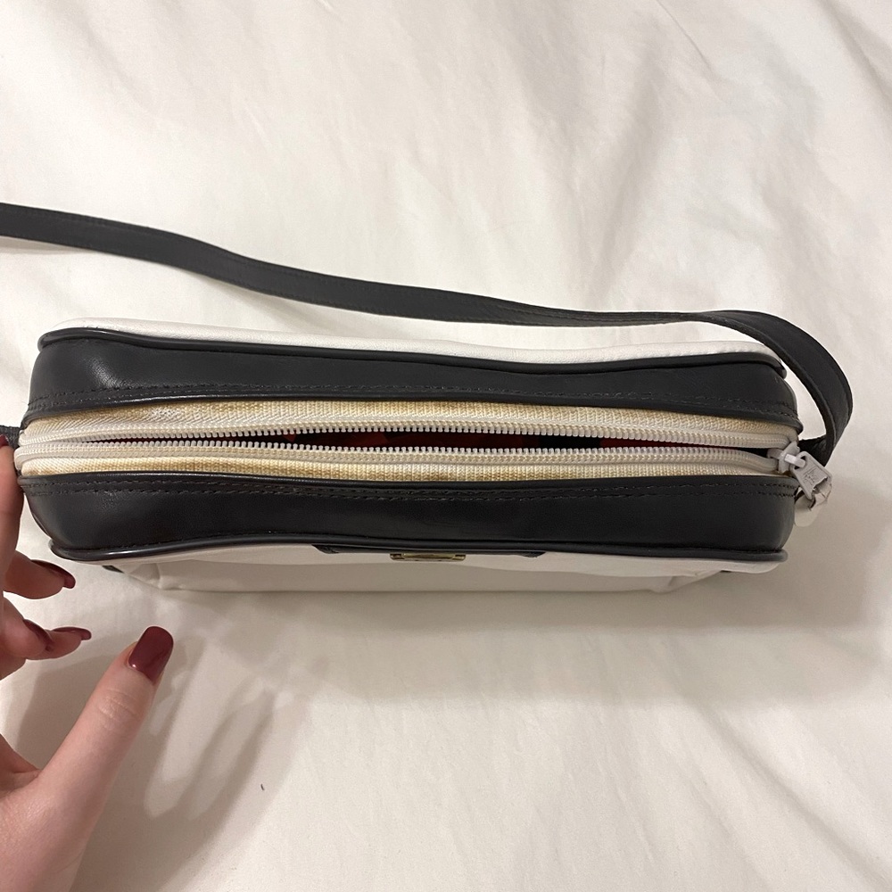 Etienne Aigner Leather Handbag - white with navy trim - Crossbody Bag - Picture 9 of 16